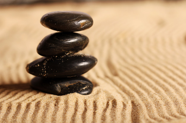 stones-sand_144627-20385